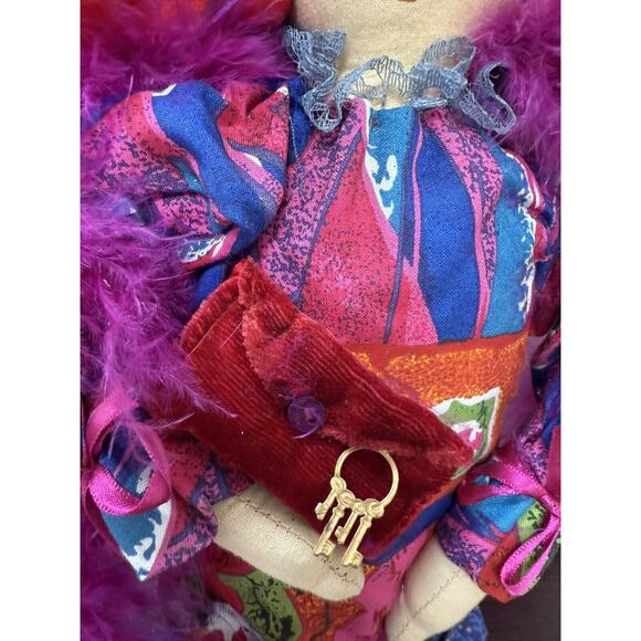 VTG CARMEN MANAGO RARE Mavis Doll Red Hat Lady 24" Shelf sitter 2001 Purple Boa‎ - Picture 3 of 8
